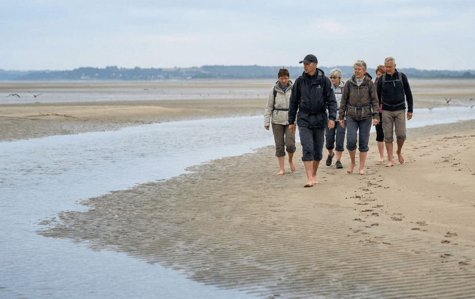 Traversée à pied de la baie du Mont-Saint-Michel avec guide depuis Combourg en Bretagne
